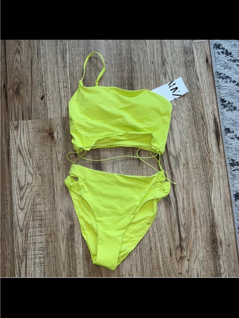NEW! Zara Women’s Asymmetrical  One Piece Lime Green Bathing Suit Size S - Picture 4 of 5